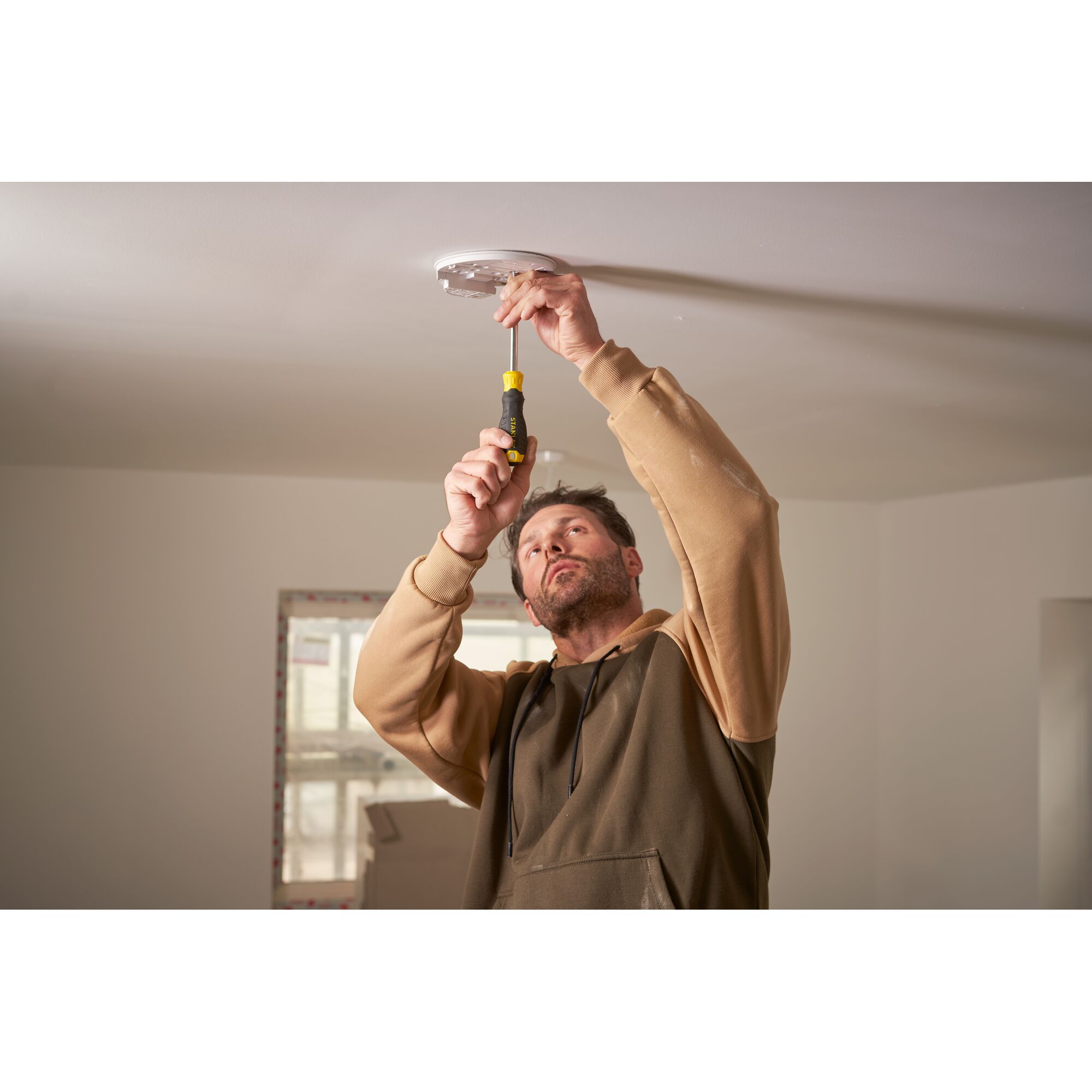 STANLEY® 35 Piece MultiBit Screwdriver Set Application Image STANLEY® 35 Piece MultiBit Screwdriver Set Application Image