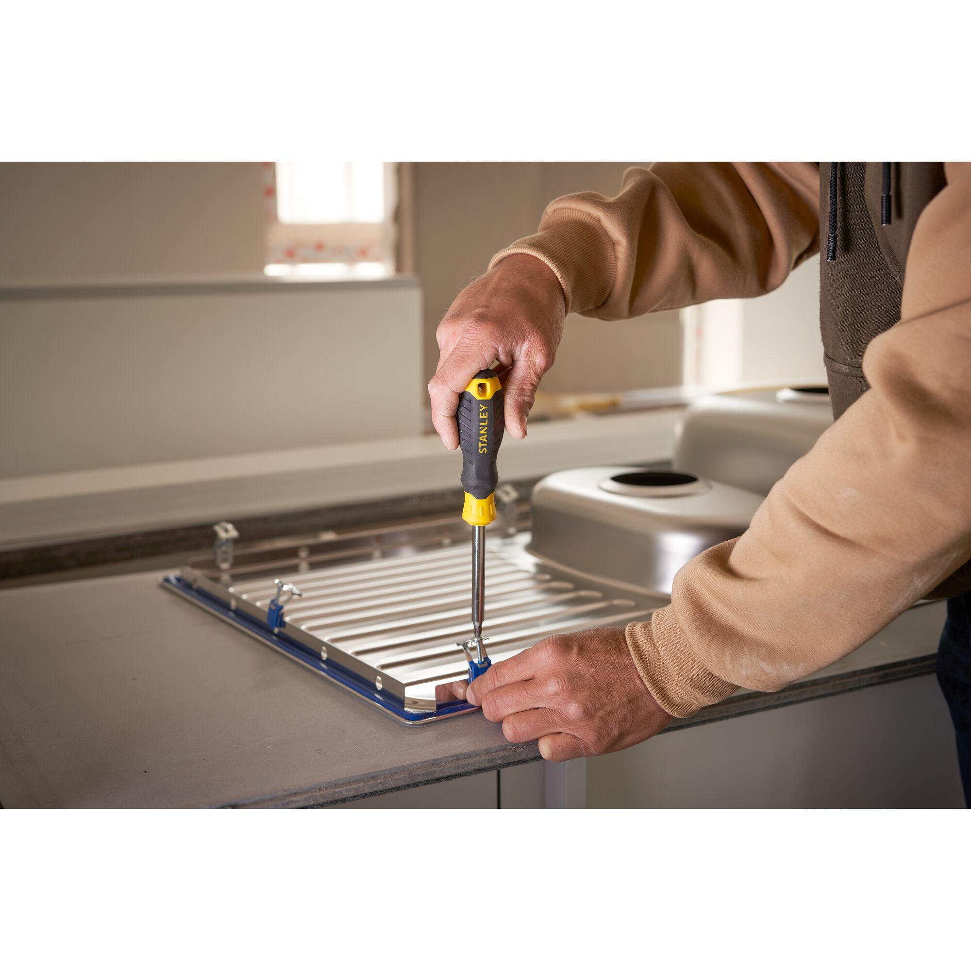 STANLEY® 35 Piece MultiBit Screwdriver Set Application Image STANLEY® 35 Piece MultiBit Screwdriver Set Application Image