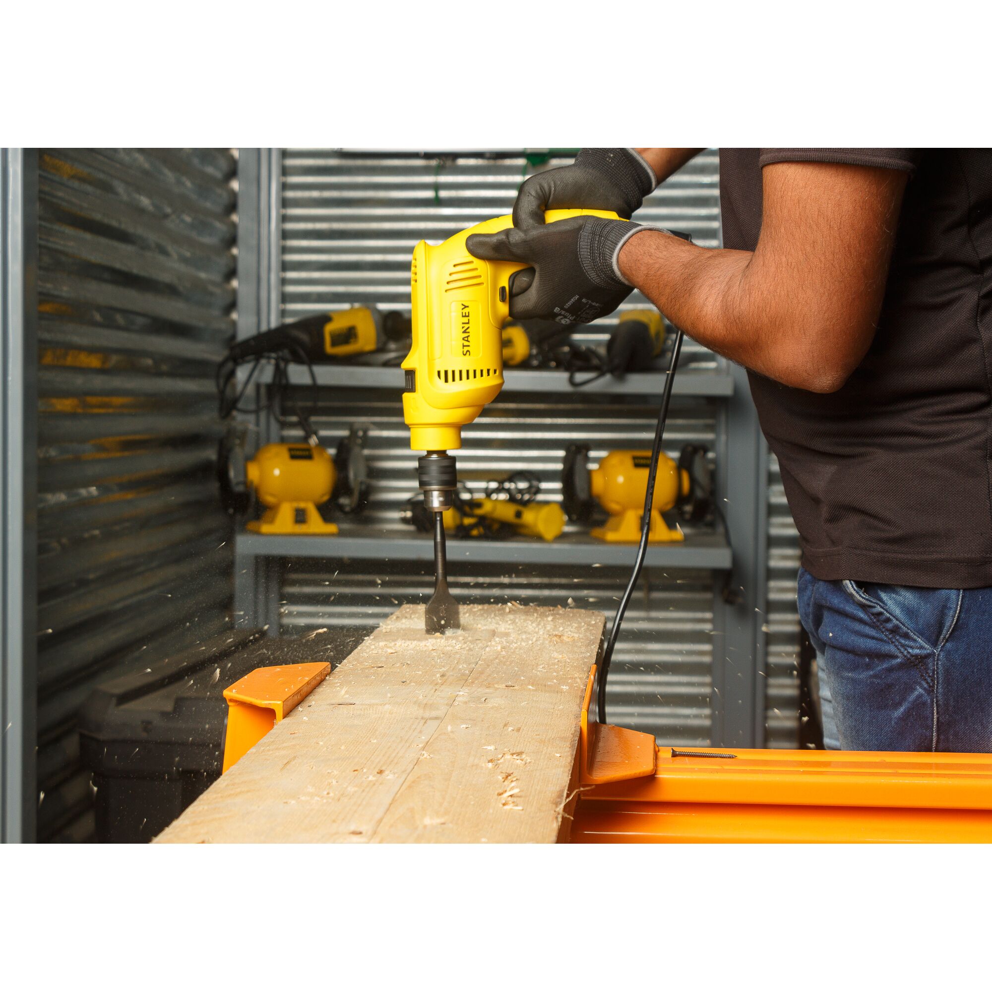 550W Drill Kit With 120+ Pieces