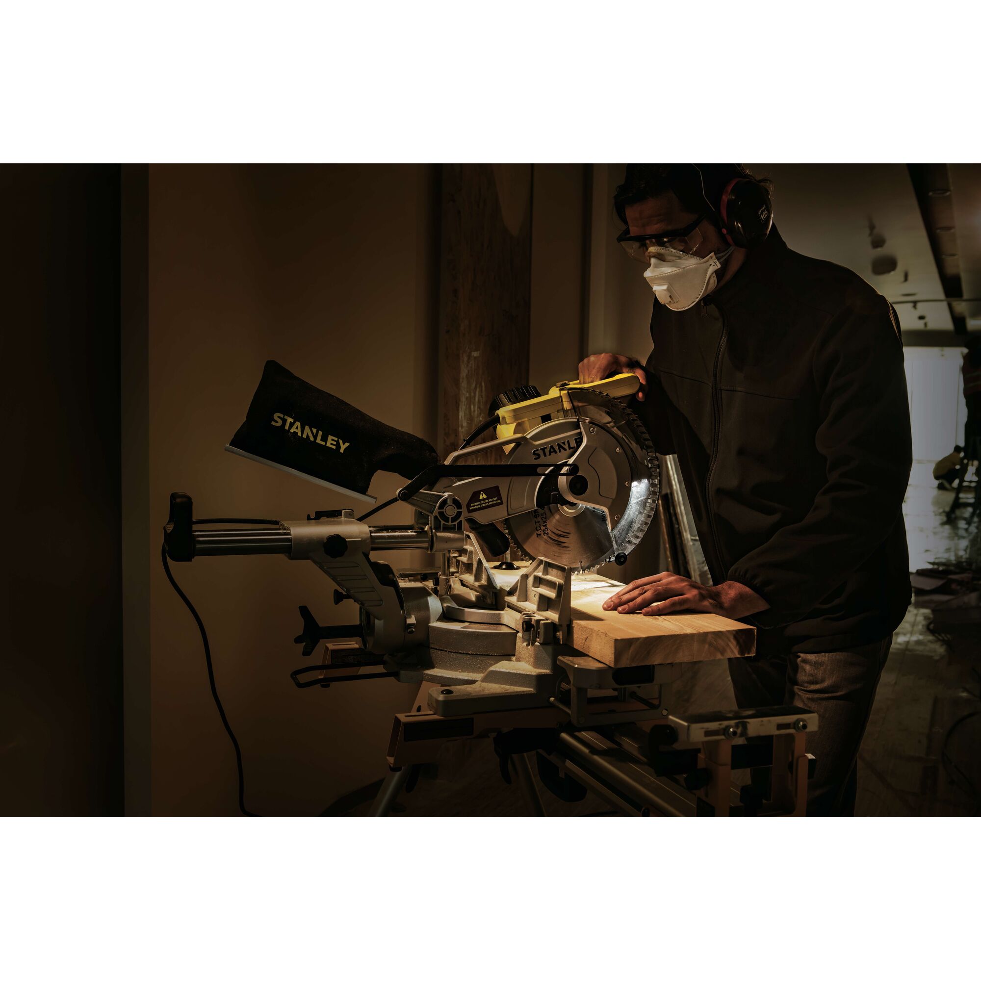 1800 W 255 mm Sliding Mitre Saw