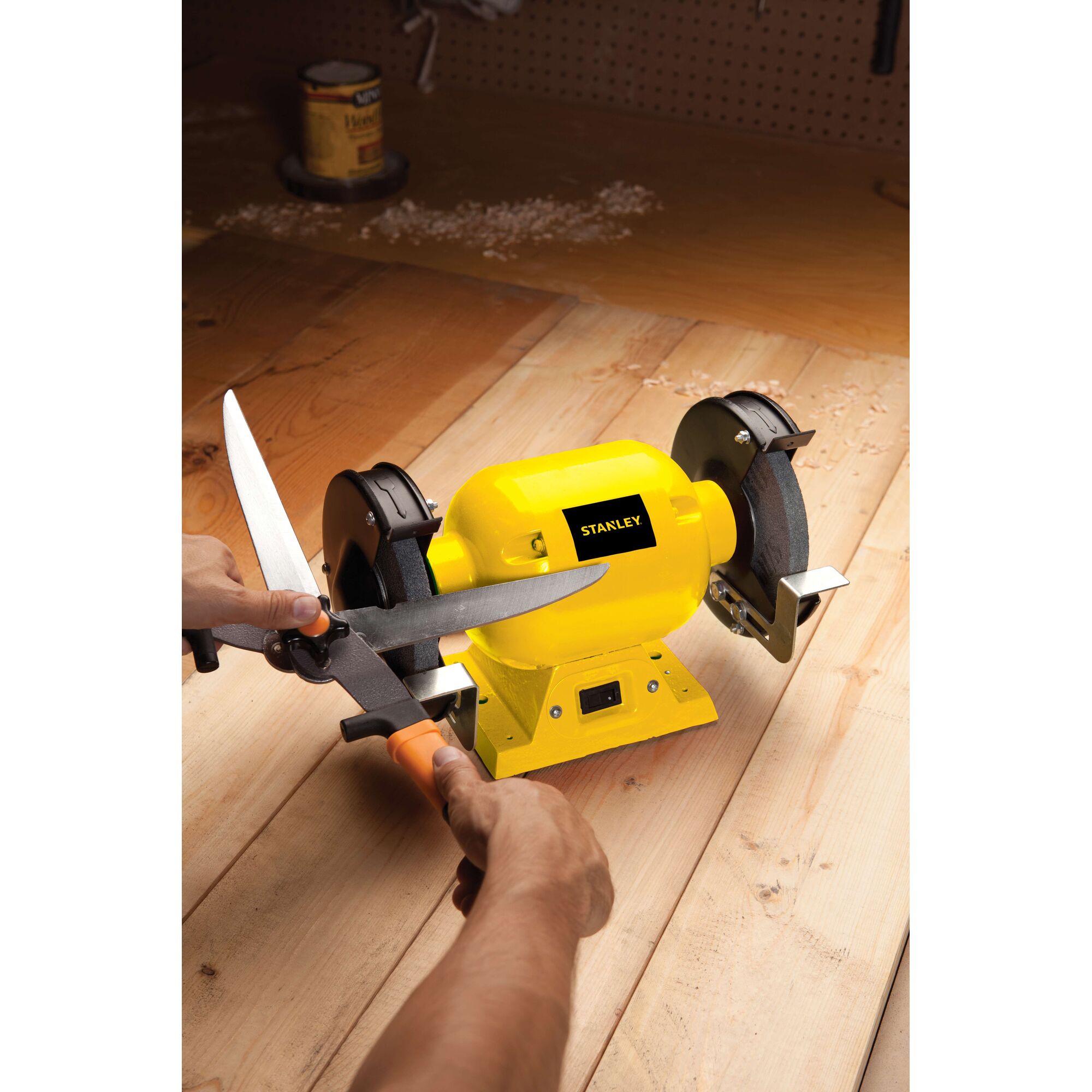 1/2 HP Bench Grinder