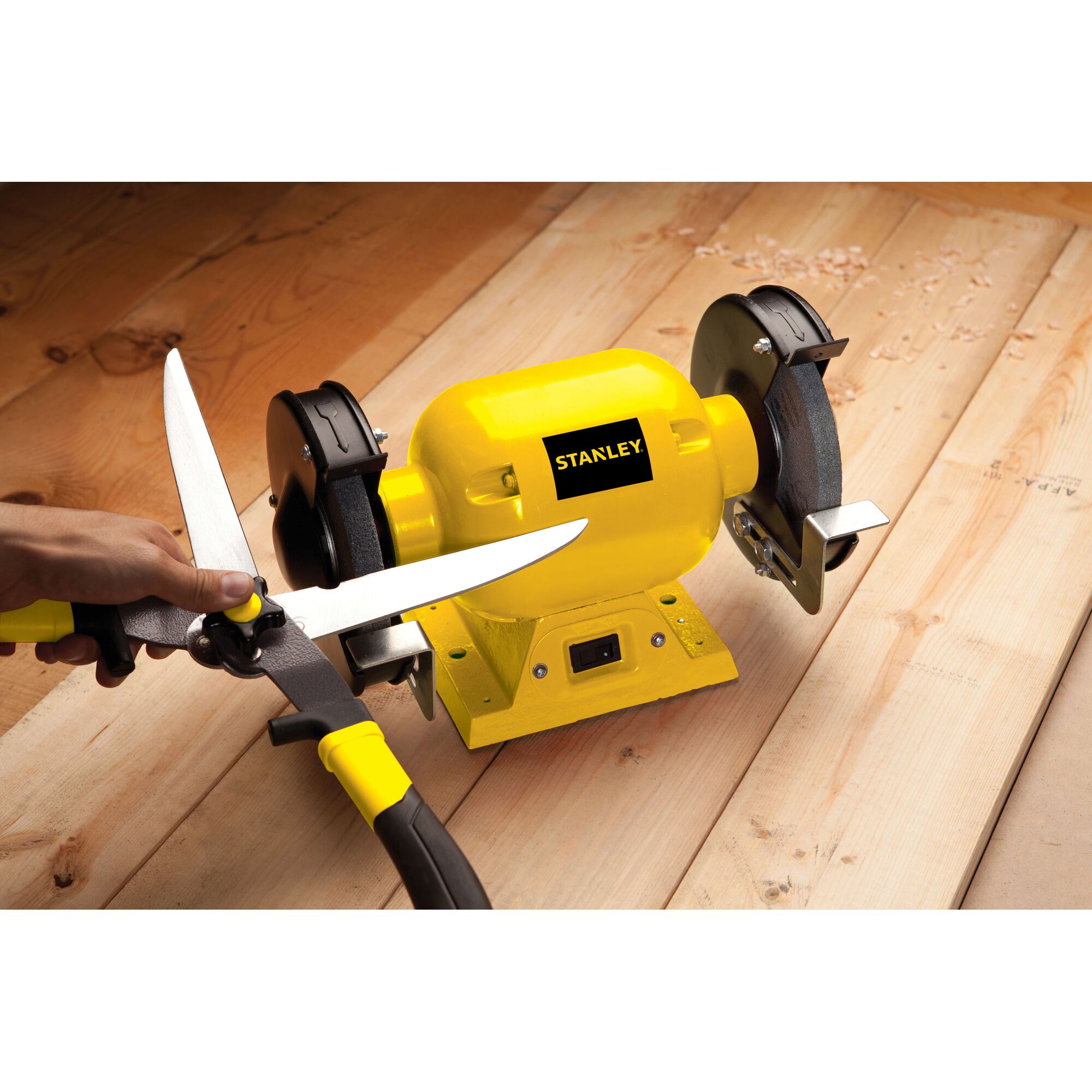 1/2 HP Bench Grinder