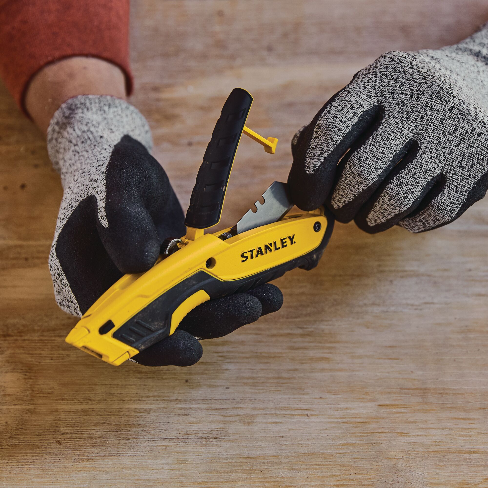 STANLEY® Premium Retractable Blade Utility Knife