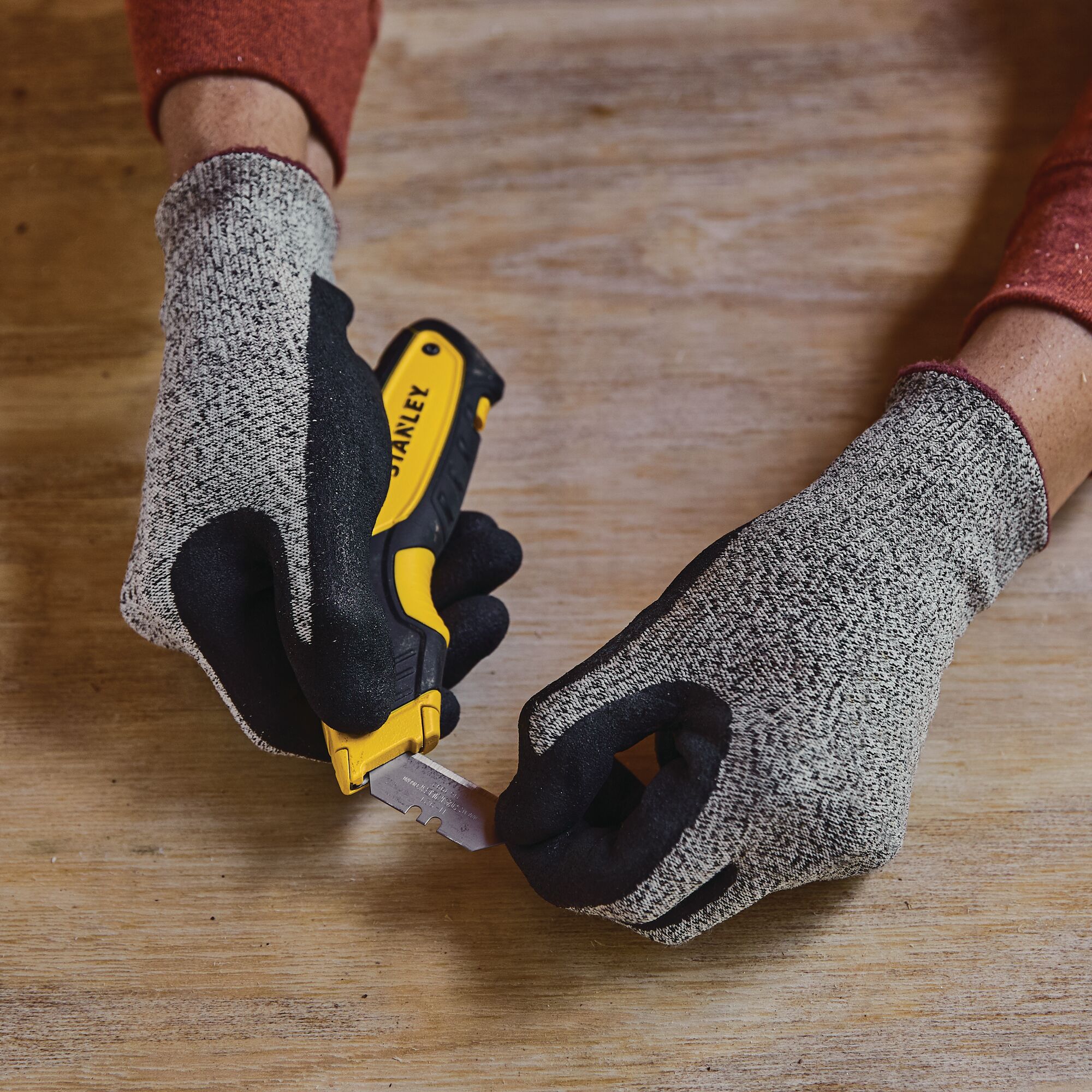 STANLEY® Premium Retractable Blade Utility Knife