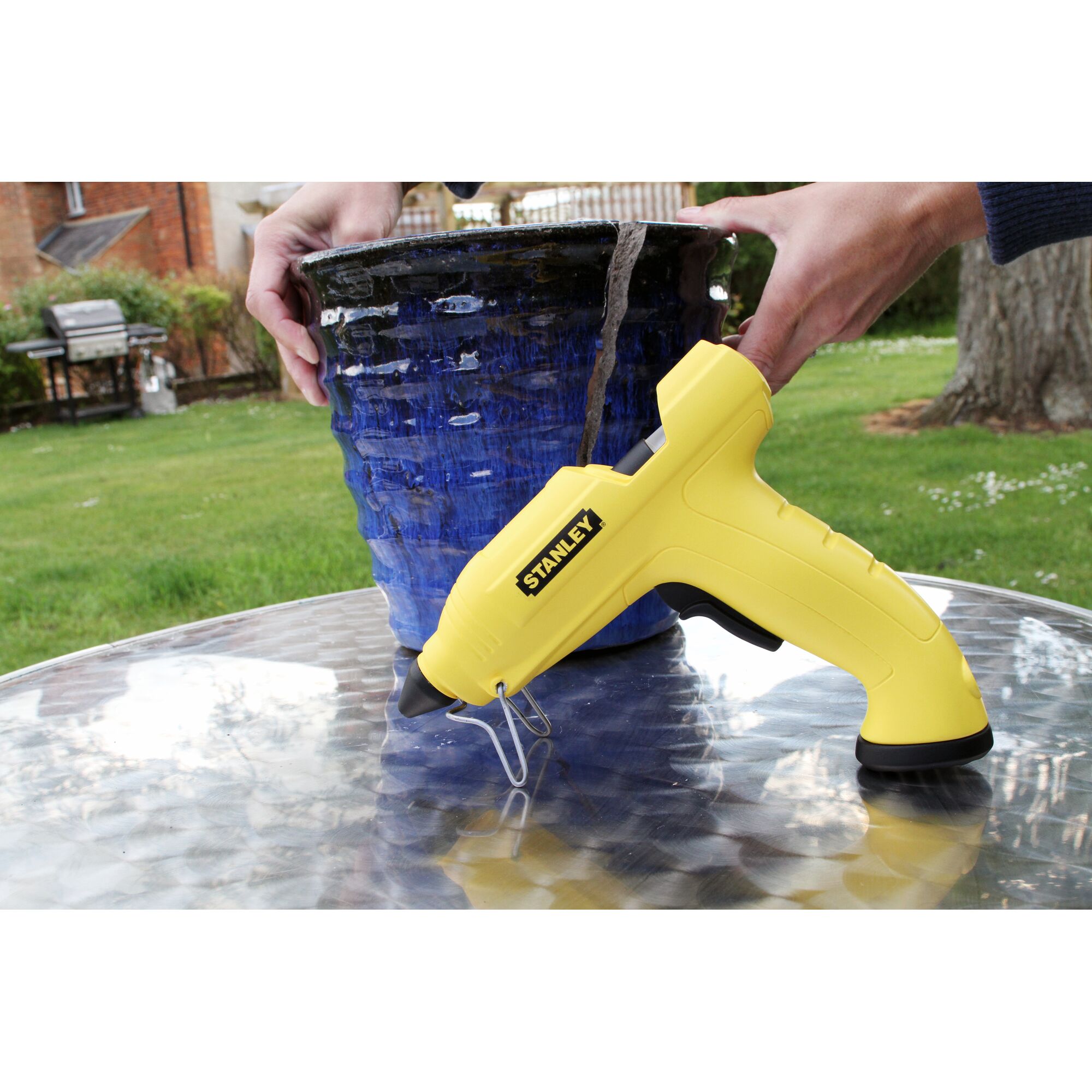 STANLEY® Cordless Glue Gun