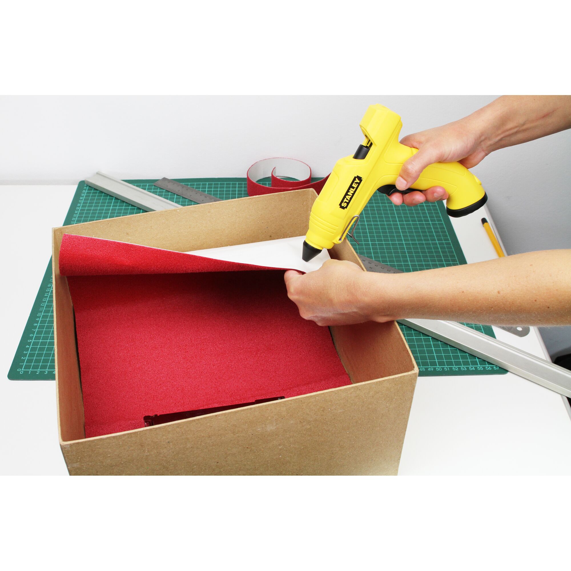 STANLEY® Cordless Glue Gun