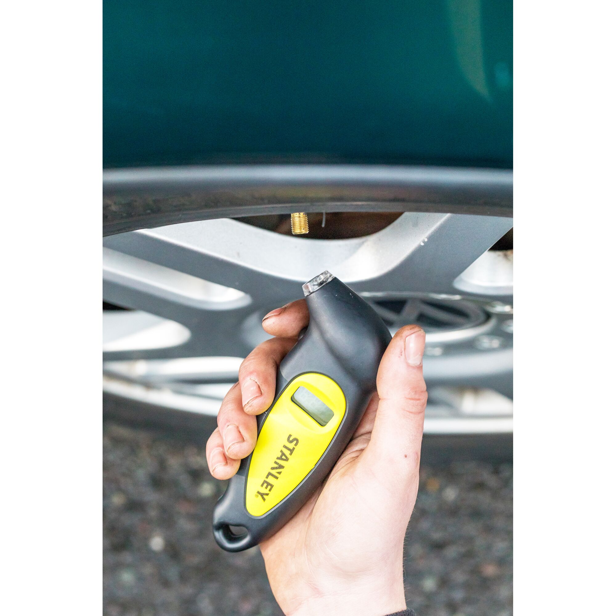 STANLEY® Digital Tire Pressure Gauge