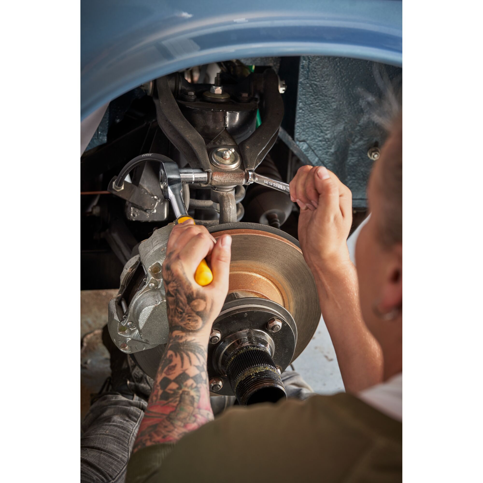 STANLEY® Compact 1/4" 72 Tooth Ratchet and Socket Set with accessories (37 pieces)